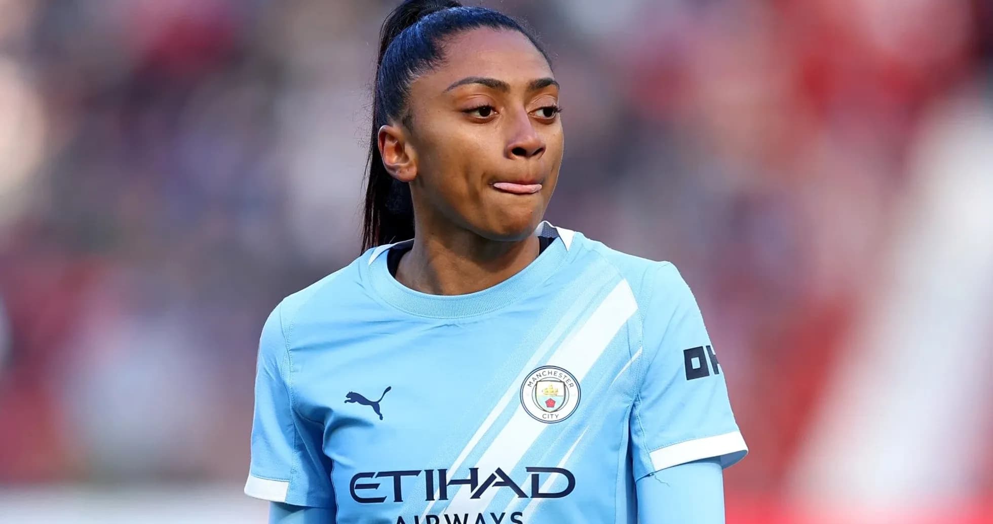 Игрок Manchester City на поле во время матча