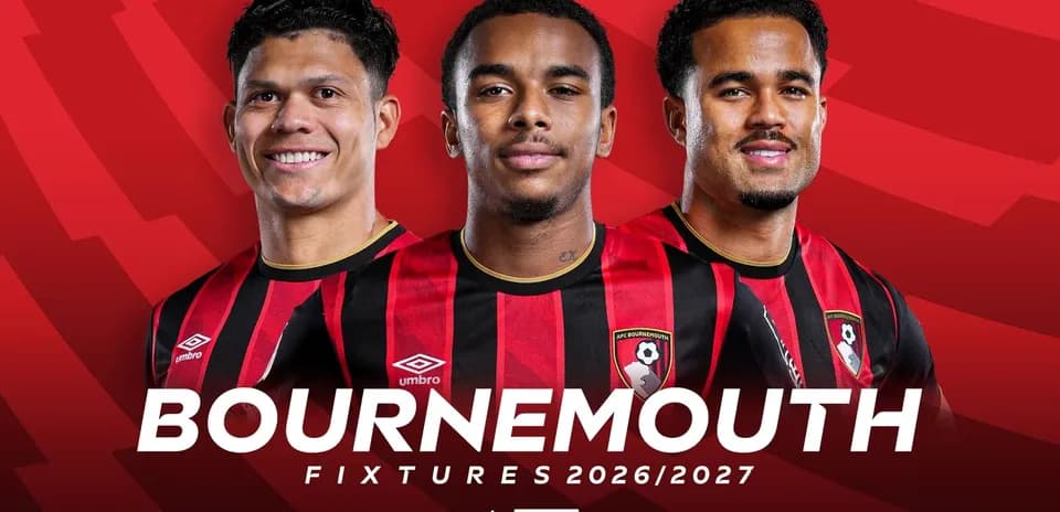 Игроки AFC Bournemouth в клубной форме на фоне