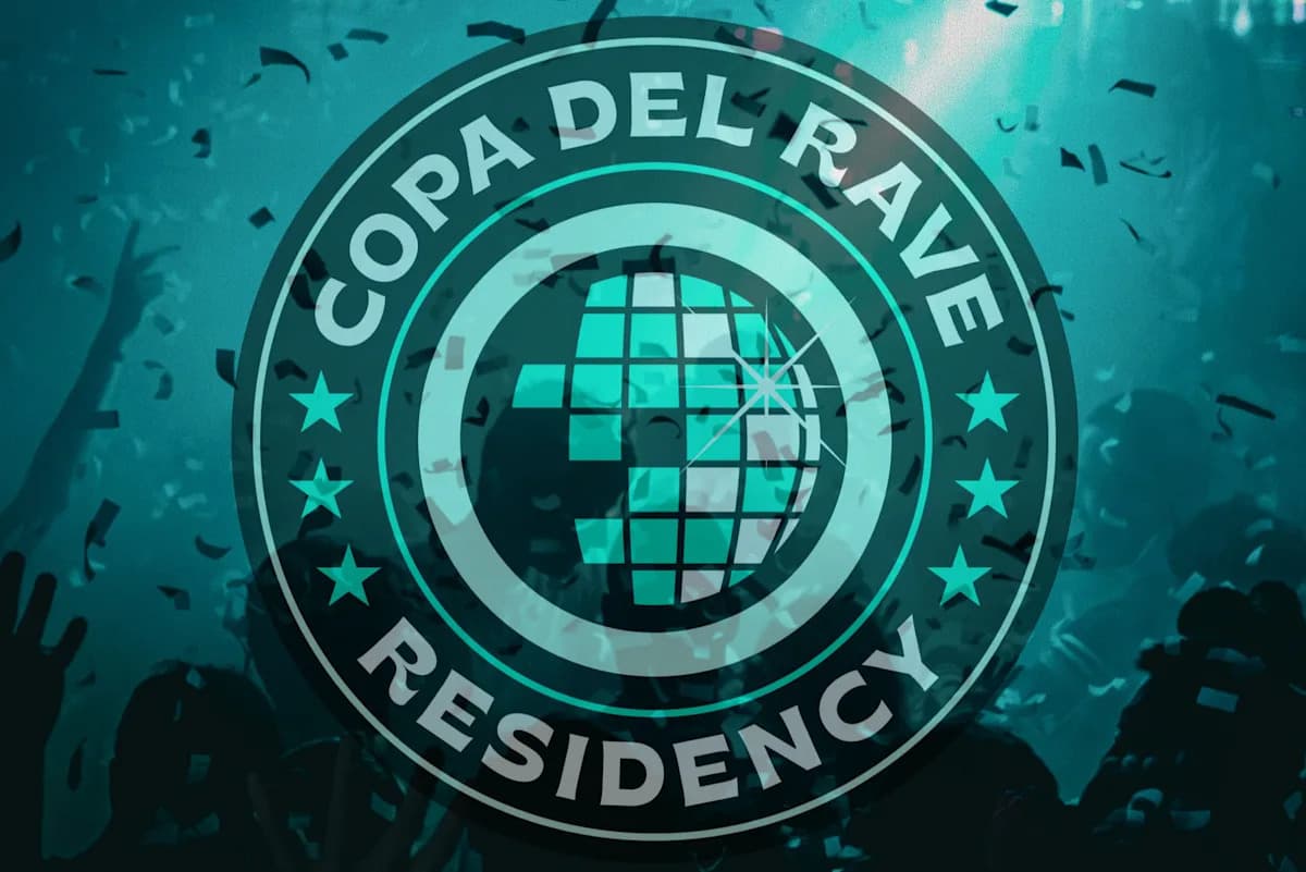 Логотип Copa del Rave на фоне вечеринки