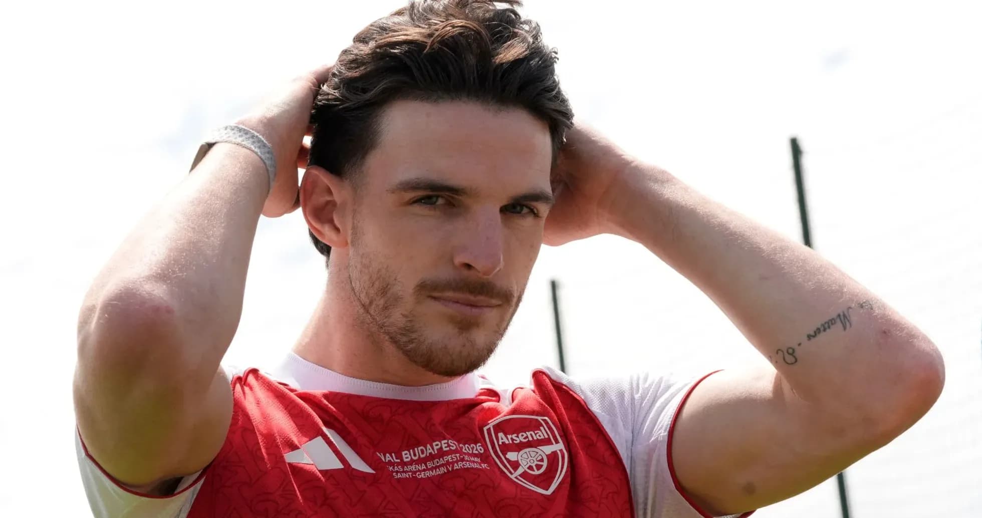 Игрок в форме Arsenal на тренировочной площадке