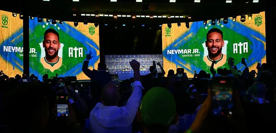 Презентация Неймара на мероприятии с фанатами
