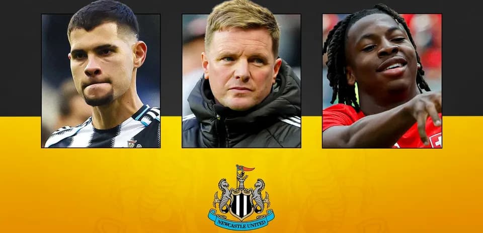 Трое мужчин, представляющих Newcastle United на фоне логотипа